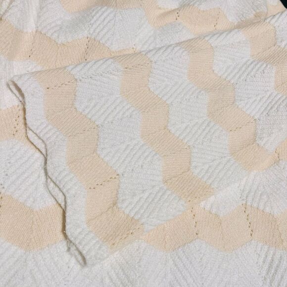 lauren conrad sweater Chevron Pastel crochet Scallop Hem Women’s S - Picture 7 of 8